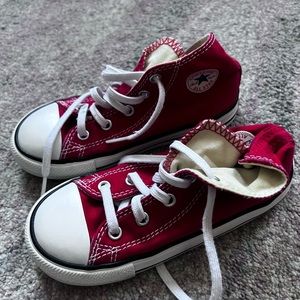 Red converse size 10 t